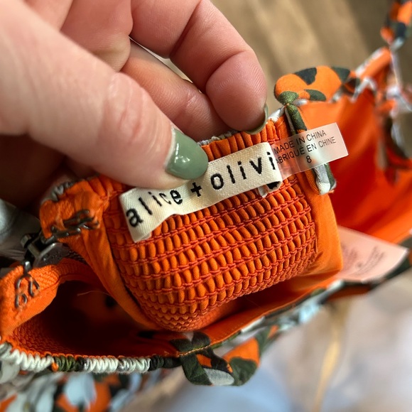 Alice + Olivia Floral Print Crop Top Size 8 - Picture 3 of 4